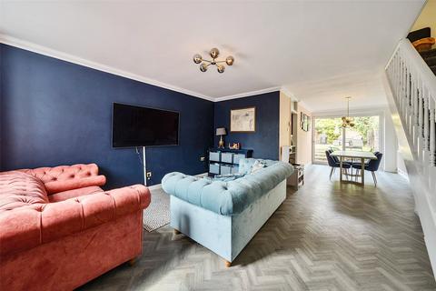 4 Chichester Close, London, SE3 8SD