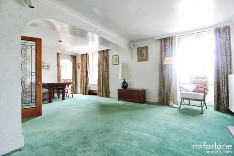 Flat 1, The Vortex Inn Cirencester Road, Fairford, GL7 4BS