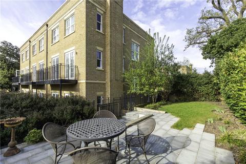 1 Crawford Mews, London, SW20 0QG