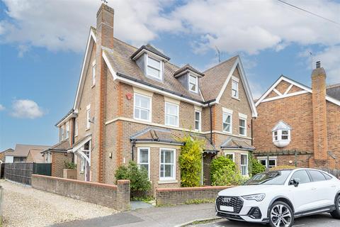 4 bedroom house for sale, Devonshire Road, Harpenden
