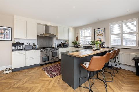 4 bedroom house for sale, Devonshire Road, Harpenden