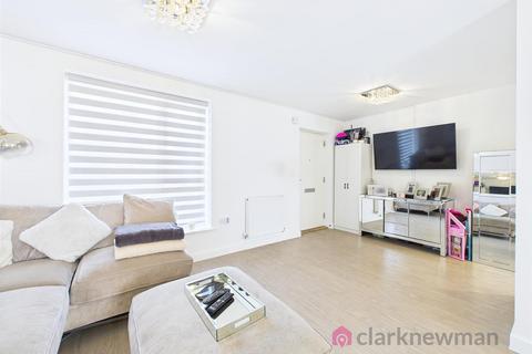 6 Barnfield Way, Newhall, Harlow, CM17 9TN