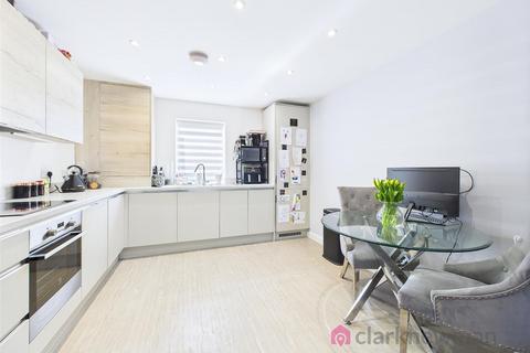 6 Barnfield Way, Newhall, Harlow, CM17 9TN