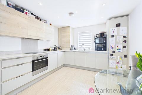 6 Barnfield Way, Newhall, Harlow, CM17 9TN