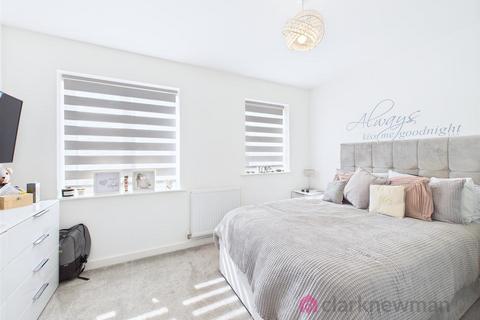 6 Barnfield Way, Newhall, Harlow, CM17 9TN