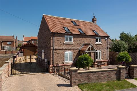 4 bedroom detached house for sale, South Street, Barmby On The Marsh