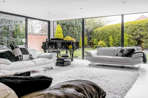 undefined, Trinity Close, Lincoln LN5