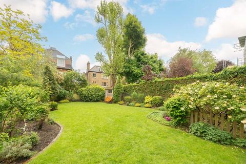 2 bedroom flat for sale, Thurlow Road, London NW3