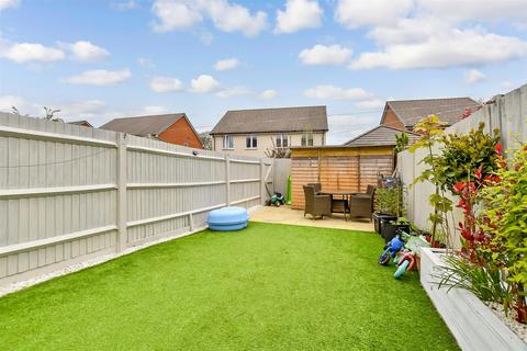 19 Constable Gardens, Littlehampton, BN17 7FX