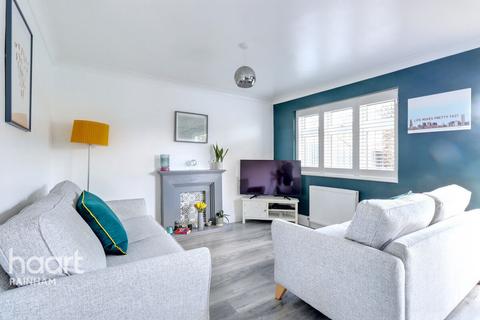 23 Roding Way, Rainham, RM13 9QD