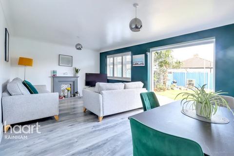 23 Roding Way, Rainham, RM13 9QD
