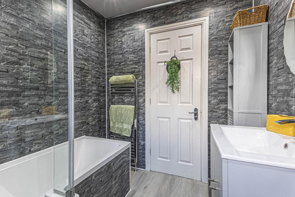 Familt Bathroom