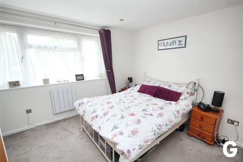 51 Willow Drive, Ringwood, BH24 3BE