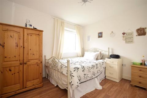2 bedroom apartment for sale, Reynolds Avenue, Redhill RH1
