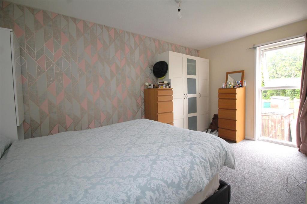 Bedroom 1 .JPG