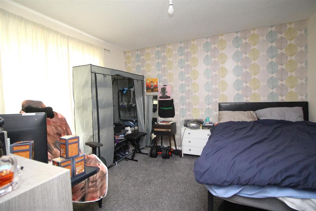 Bedroom 2 .JPG