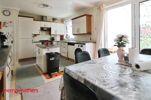 3 bedroom detached house for sale, Wheatcroft Road, Rawmarsh, Rotherham, S62