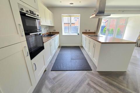 5 bedroom detached house for sale, Gershwin Road, Aylesbury HP21