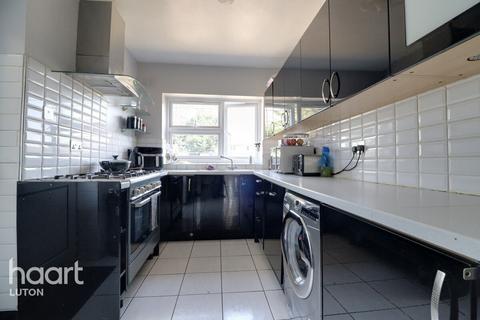 undefined, Carlton Crescent, Luton