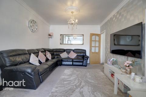 undefined, Carlton Crescent, Luton