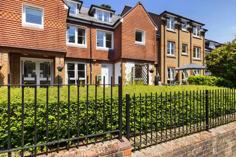 1 bedroom retirement property for sale, Fairfield Road, East Grinstead, West Sussex, RH19 4HD