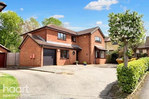 5 bedroom detached house for sale, Laneside Hollow, Northampton