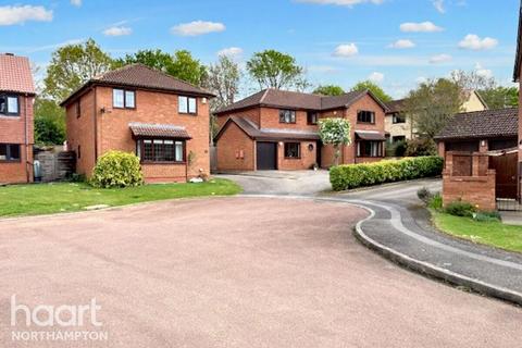 5 bedroom detached house for sale, Laneside Hollow, Northampton