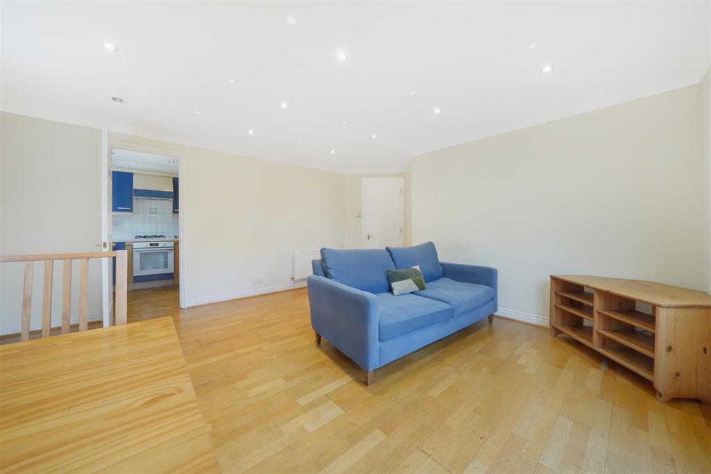 34 Clockhouse Place - 7m Ur8 YPxg Ix KUY6 KHyux.jpg