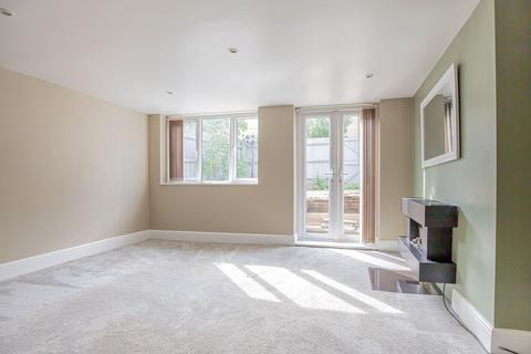4 bedroom terraced house for sale, Jubilee Gardens, Malmesbury, SN16