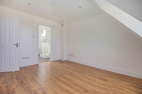4 bedroom terraced house for sale, Jubilee Gardens, Malmesbury, SN16