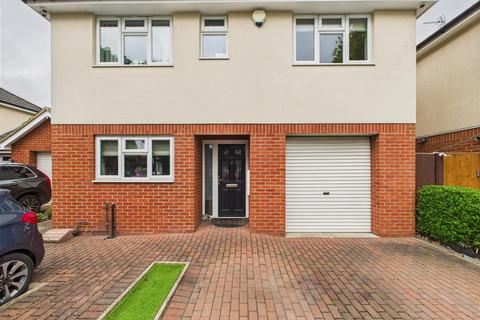 3 Darby Close, Purfleet, RM19 1AT