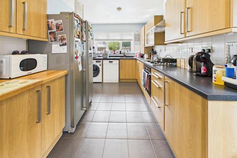3 Darby Close, Purfleet, RM19 1AT