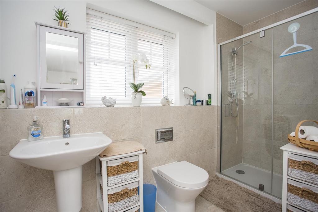 Master bedroom en suite shower room