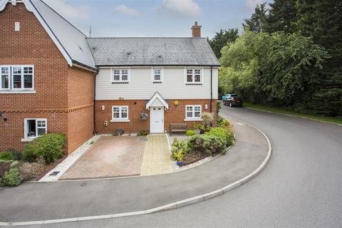 3 bedroom semi-detached house for sale - Burton Avenue, Leigh TN11