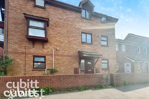 1 bedroom in a flat share to rent, Greetham Street Southsea PO5