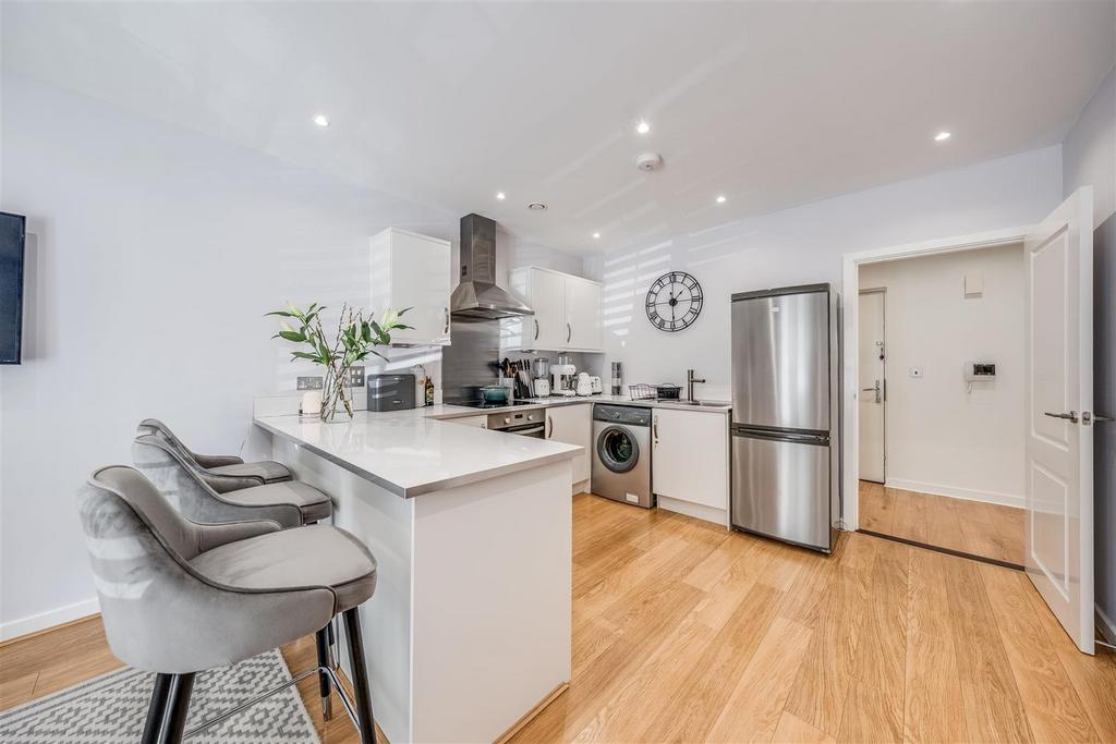 Lounge/Kitchen
