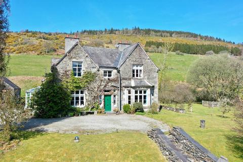 undefined, Penmachno
