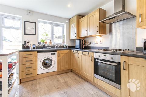 2 Blake Avenue, Basildon, SS14 2FS