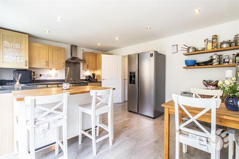 2 Blake Avenue, Basildon, SS14 2FS