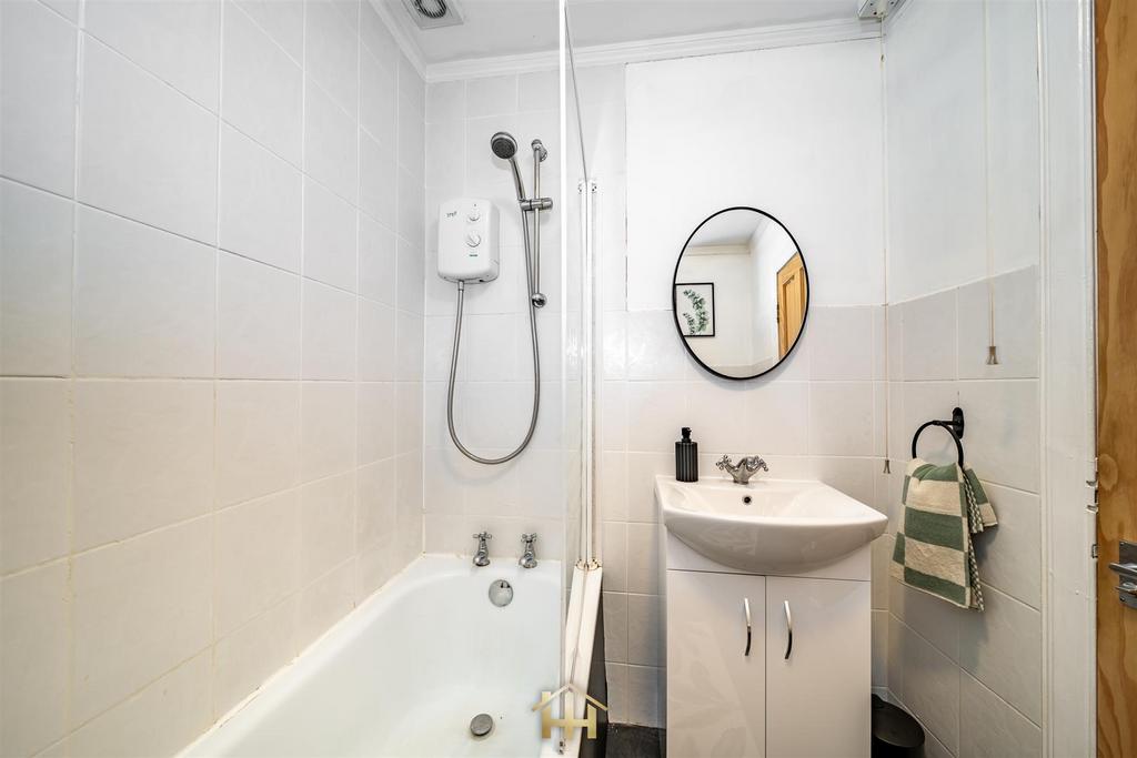 Flat 9 341 Clepington Road DD3 8 BA 240425 EDIT (17