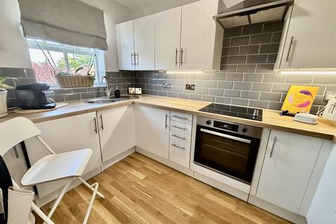 2 bedroom apartment for sale, Sovereign Court, Ascot SL5