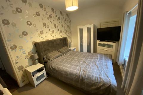 9 Crow Tree Lane, Bradford, BD8 0AN