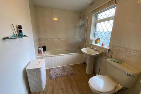 9 Crow Tree Lane, Bradford, BD8 0AN