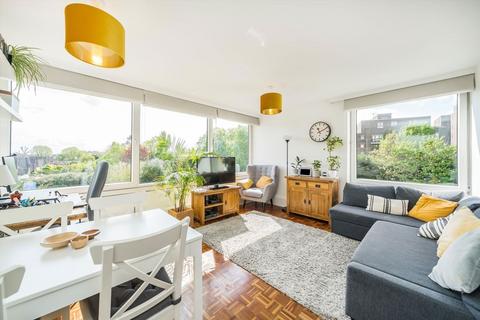 2 bedroom flat for sale, Queens Ride, London SW13