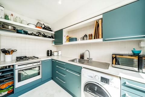 2 bedroom flat for sale, Queens Ride, London SW13