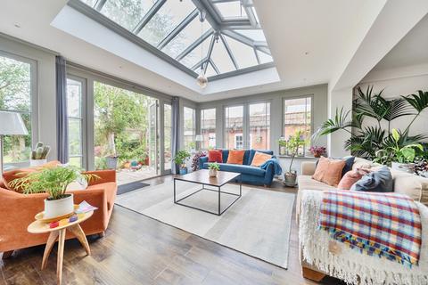 50 Brookvale Road, Southampton, SO17 1RA