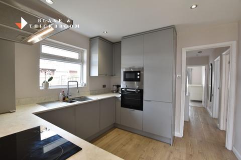 2 bedroom semi-detached bungalow for sale, Brentwood Road, Holland-on-Sea