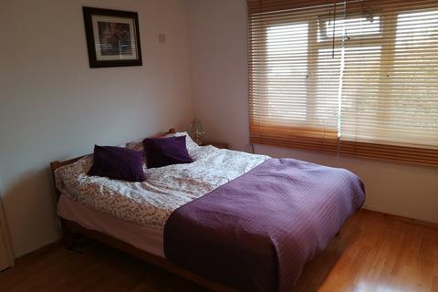 119 Medhurst Gardens, Gravesend, DA12 4HG