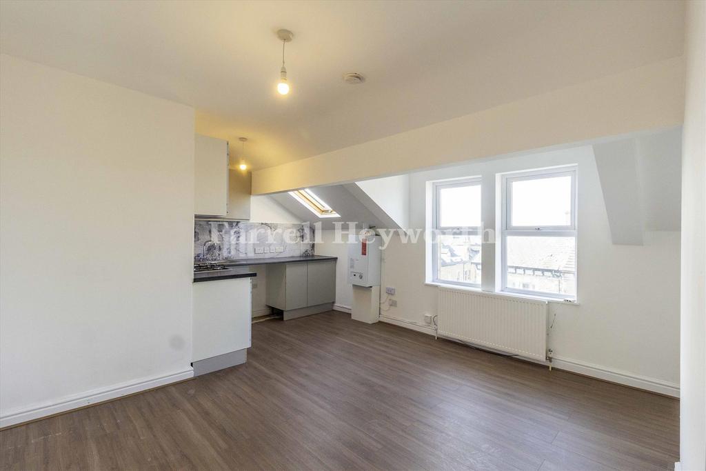 Flat 5 open plan liv