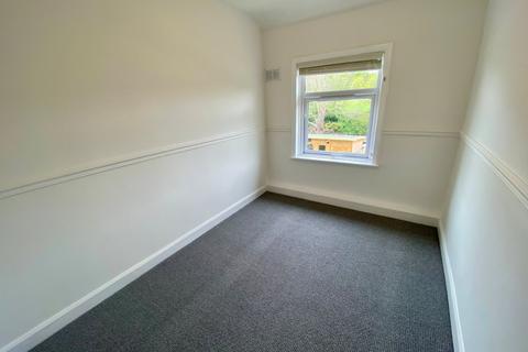 6 Waterloo Crescent, Bradford, BD10 0NQ
